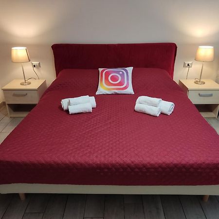 Guest House Web Room Pise Extérieur photo
