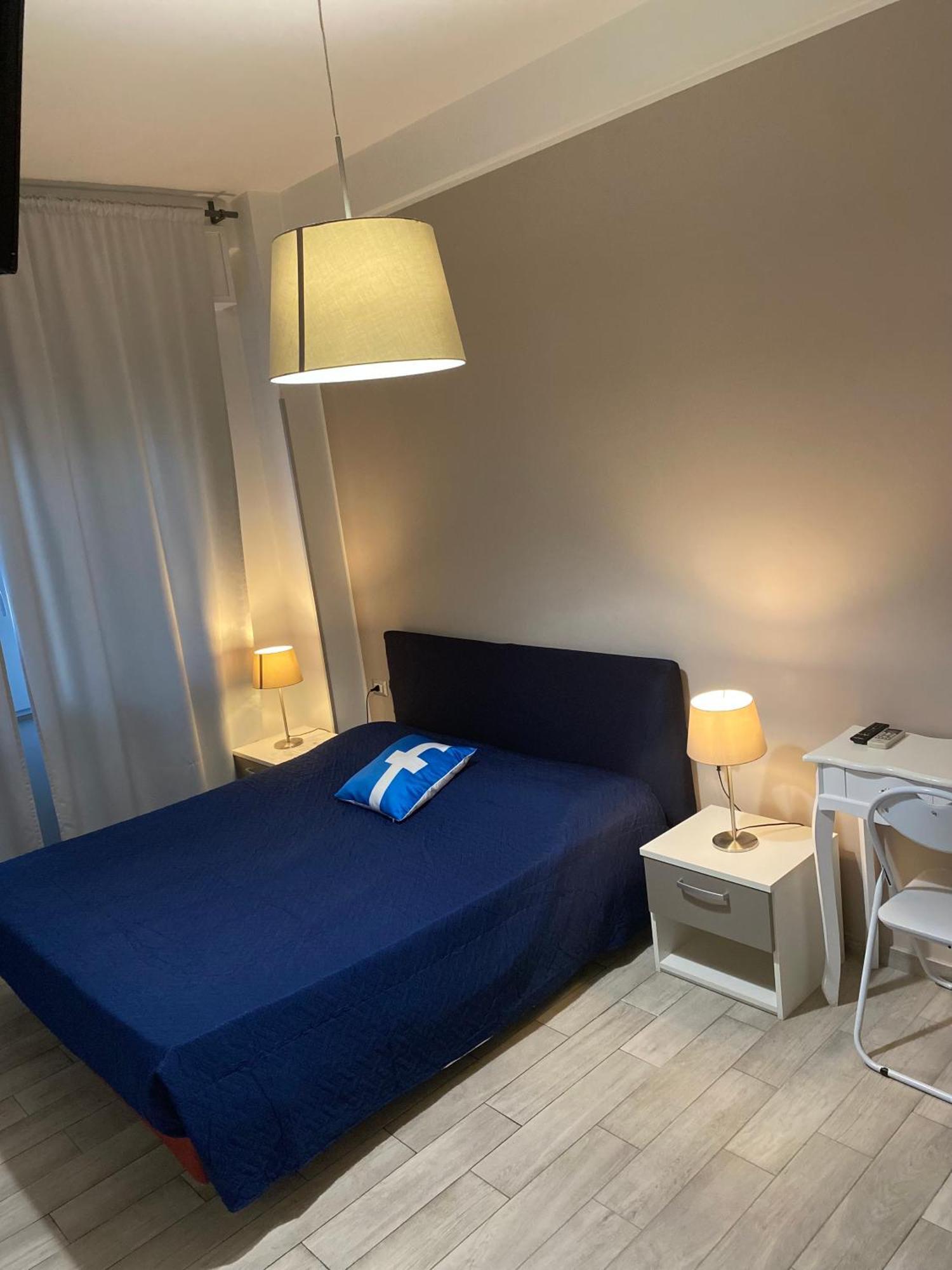 Guest House Web Room Pise Extérieur photo